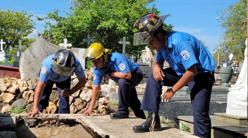nicaragua, bomberos, cementerio general, dia de las madres, managua