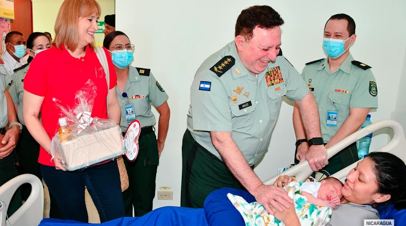 ejercito de nicaragua, dia de las madres, hospital militar,