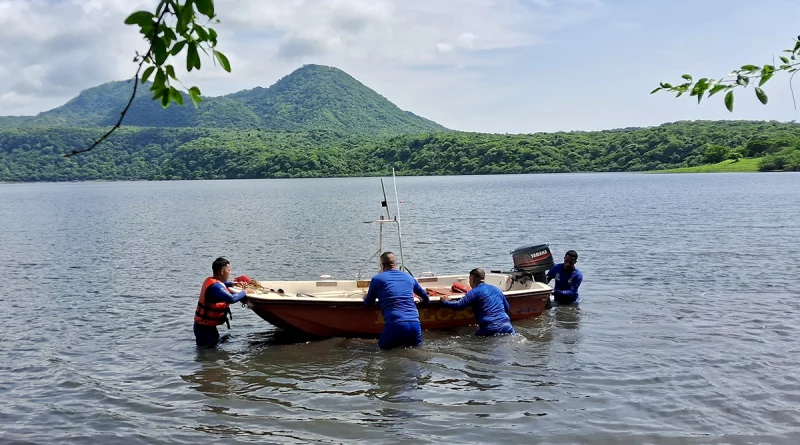 nicaragua, bomberos unidos, tecnicas de rescate, agua,