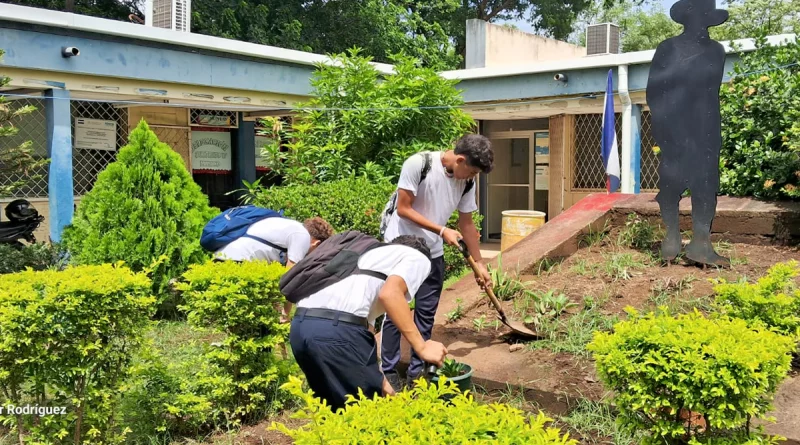 nicaragua, instituto maestro gabriel, embellecimiento escolar, 45/19,