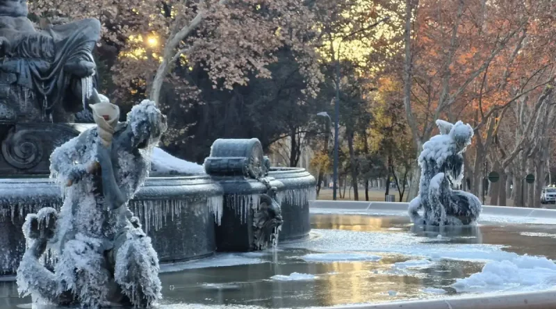frio, ola polar, frio extremo, Argentina, alerta roja, bajas temperaturas, fuente congelada,