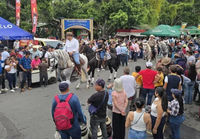 nicaragua, matagalpa, virgen de la merced, hipica, desfile hipico,