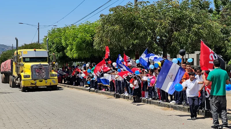nicaragua, nueva segovia, caravana, merienda escolar, estudiantes,