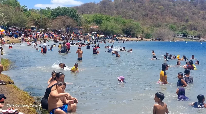 xiloa, verano intur, turismo en nicaragua, festival verano 2025, intur, desafio extremo, banda costa azul, red de jovenes comunicadores, vacaciones seguras, laguna xiloa,