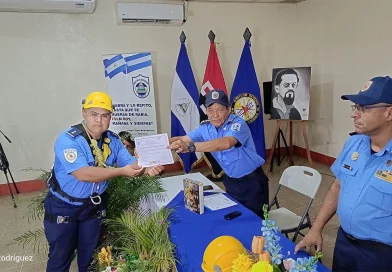 bomberos unidos, nicaragua, clausura, curso, rescate vertical,