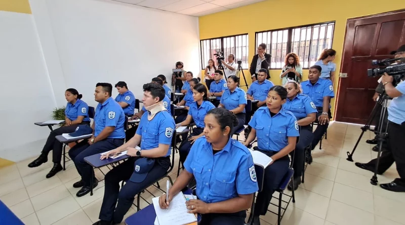 capacitación institucional, mejora de atención al usuario, formación de funcionarios públicos, servicio público de calidad, dgme nicaragua, mint nicaragua, profesionalismo y empatía, compromiso institucional