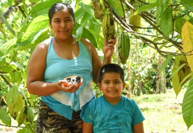marena, nicaragua, rio san juan, dia de las madres, madre e hijo, produccion de cacao