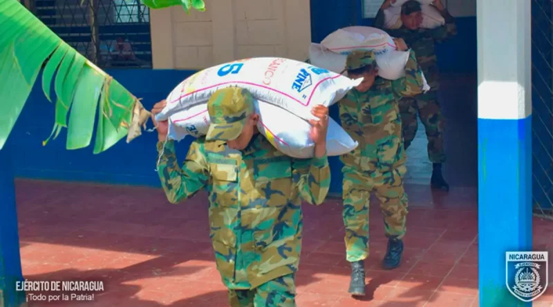 ejercito de nicaragua, juigalpa, incendio forestal, centro escolar pablo hurtado, comunidad hato grande, alimentos escolares, mined, chontales, ayuda humanitaria