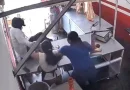 Tuxtla, México, mujeres, empleadas, carnicería, video, evitan, ladrón, armado, pistola, frustran robo,