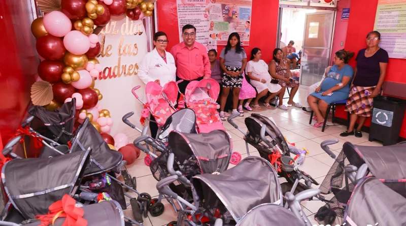 dia de las madres, gobierno de nicaragua, hospitales, obsequios,