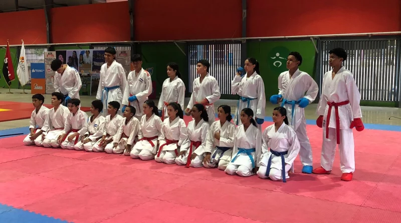 exhibición de deportes, ind, managua, nicaragua, jovenes atletas nicaragüenses