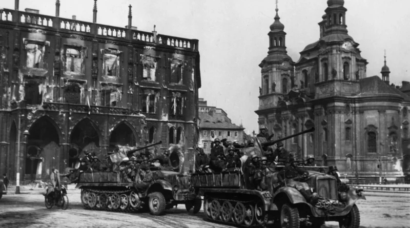 liberacion, praga, ultima, gran, victoria, antes, capitulacion, nazi, mayo, sovietico, transmitio, radio, propuesta, fuerzas, alemanas, checoslovaquia,
