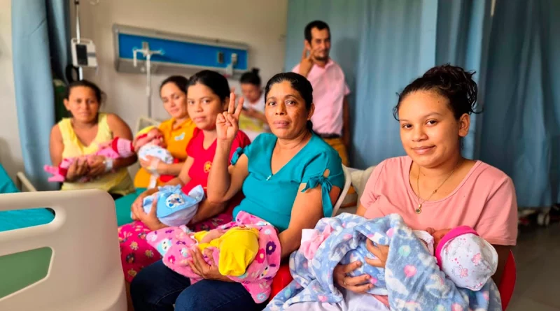 minsa, dia de las madres nicaragüenses, gobierno sandinista, hospital jacinto hernández, cinco bebés