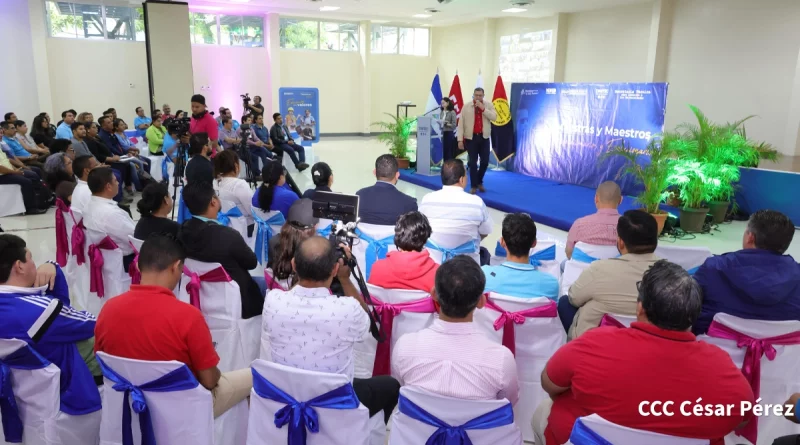 inatec, nicaragua, docentes, estudiantes, seminario, ciberdelitos,