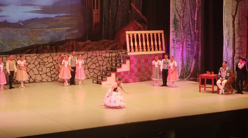 nicaragua, teatro nacional ruben dario, el lago de los cisnes, managua,