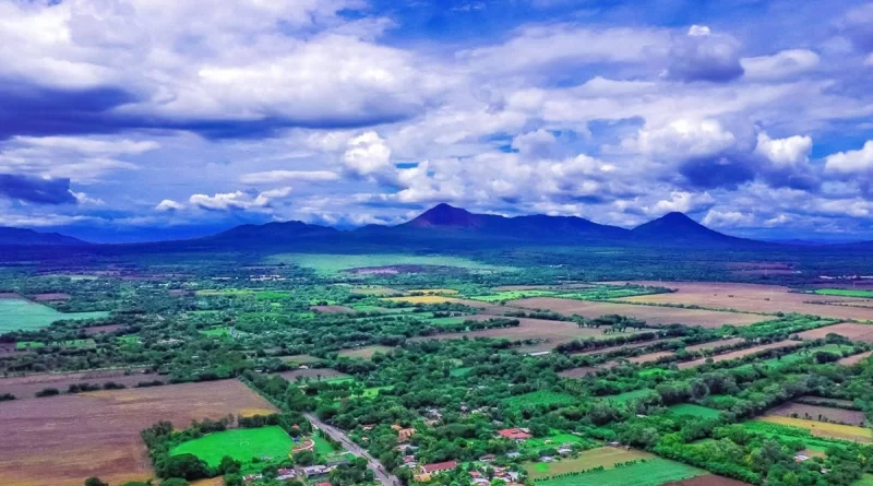 condiciones atmosféricas en nicaragua, onda tropical caribe, lluvias persistentes nicaragua, tormentas eléctricas nicaragua, clima en el caribe nicaragüense, temperaturas en nicaragua, pronóstico del tiempo nicaragua, bajas presiones centroamérica, vientos fuertes nicaragua, cielos nublados nicaragua