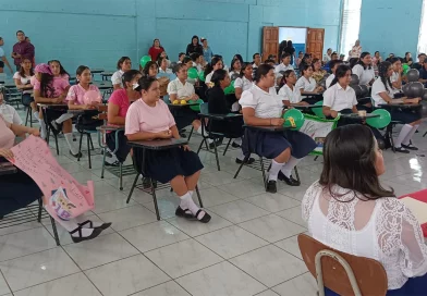 nicaragua, managua, escuela normal, dia del maestro,