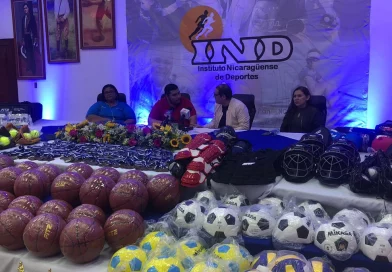 deportes, nicaragua, ind, managua, entrega materiales deportivos, maurice ortega murillo