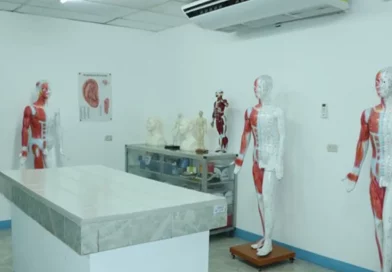 Universidad Ricardo Morales Avilés, inauguró, nueva, Clínica de medicina alternativa “Amanda Aguilar”,