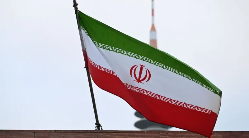 Irán, bandera de Irán, condena, declara, reitera, derecho a defenderse, Estados Unidos, agresión militar, instalaciones nucleares,