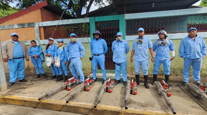 MINSA, Ministerio de Salud, brigadas, Jornada antiepidémica, casa a casa, Managua, barrio Edgar Lang,