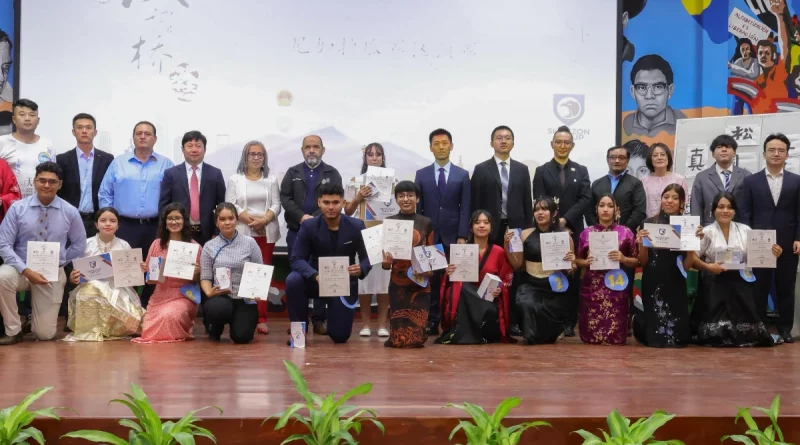 nicragau, concurso, clausura de curso chino, nicaragüa, jovenes universitarios,