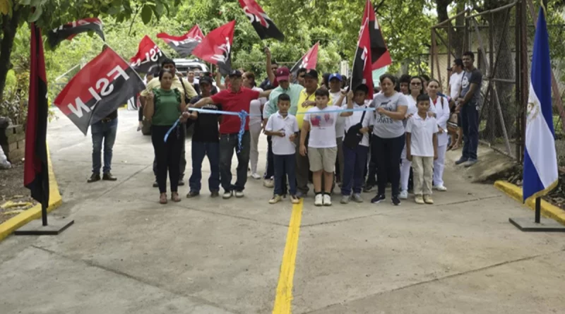 nicaragua, gobierno sandinista, calles para el pueblo, caminos,