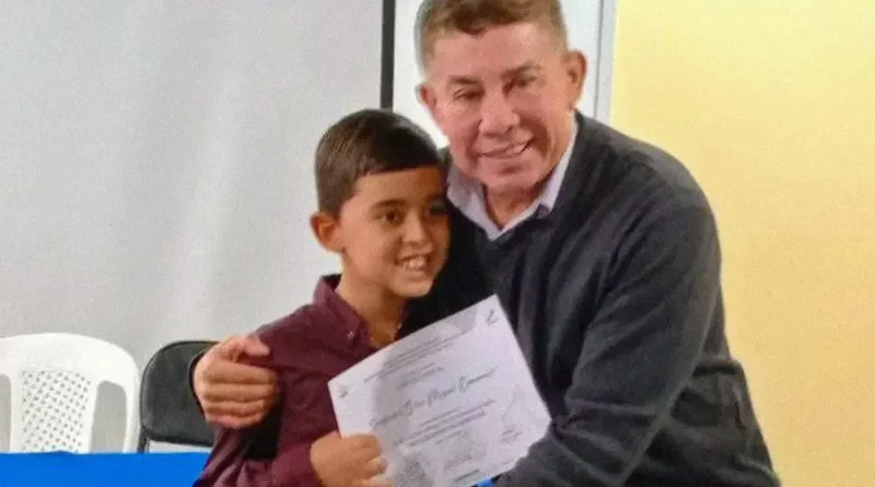 Venezuela, niño, certificación universitaria, robótica, primero en su país,