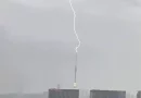 moscú, rusia, video, lluvias, rayo, torre de television,