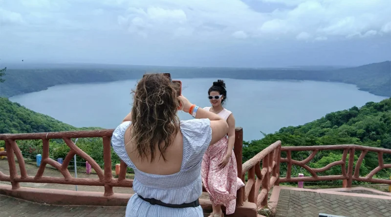 nicaragua, mirador de catarina, catarina, masaya, turistas,