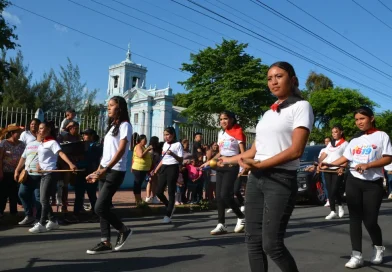 Chinandega, Día de la Alegría, celebra, desfile, comparsas,
