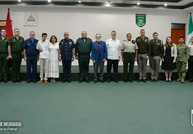 ejercito de Nicaragua, condecoración, Estados Unidos,