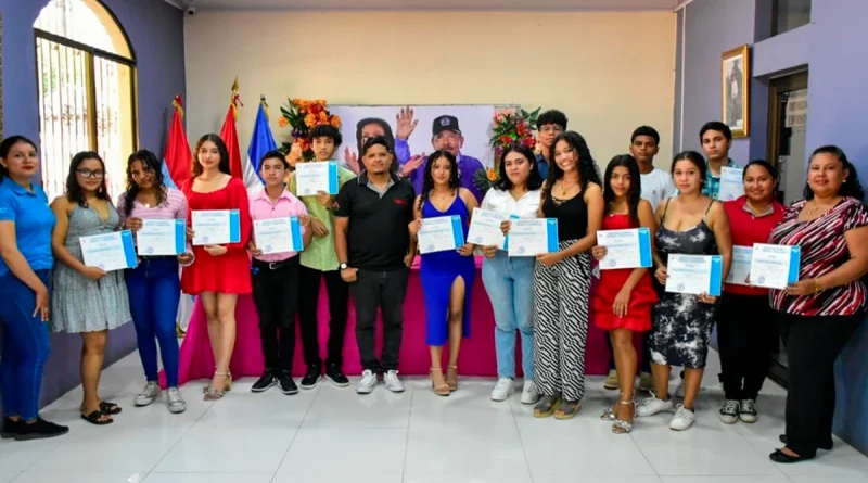 25 mil protagonistas, escuelas municipales de oficios, nicaragua,