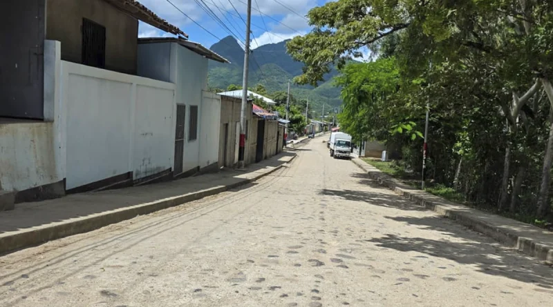 nicragua, ocotal, calles para el pueblo,