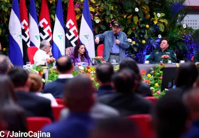 ejercito de nicaragua, fuerza naval, aniversario, daniel ortega, rosario murillo,