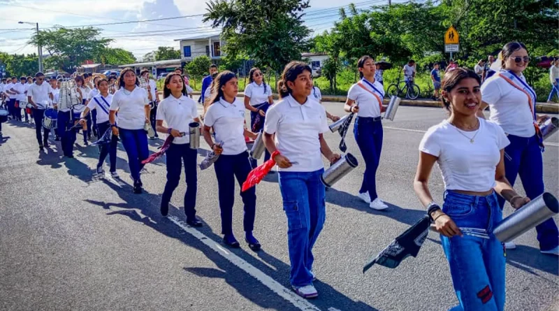 nicaragua, desfile escolar, fiestas patrias, boaco, todos san jacinto,