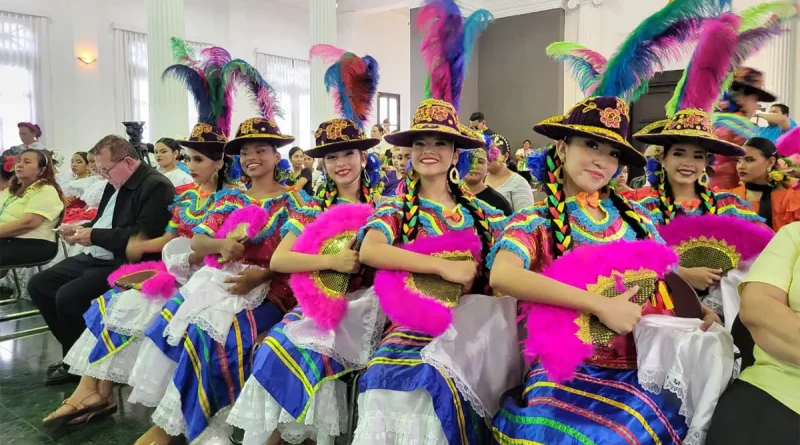 nicaragua, dia del folclore, managua, palacio nacional,