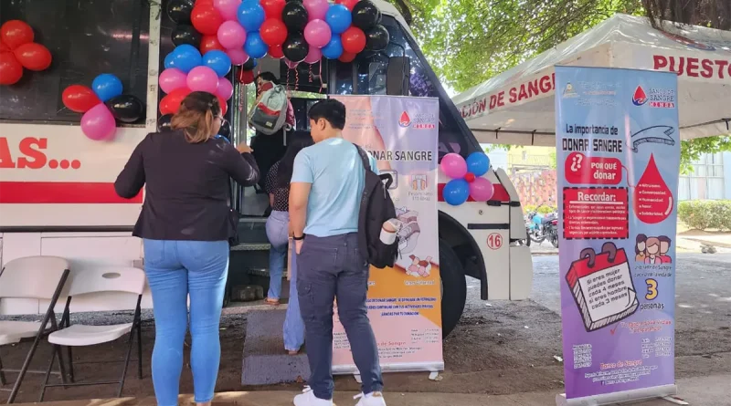 nicaragua, american college, donacion de sangre, banco de sangre, sangre, universitarios,