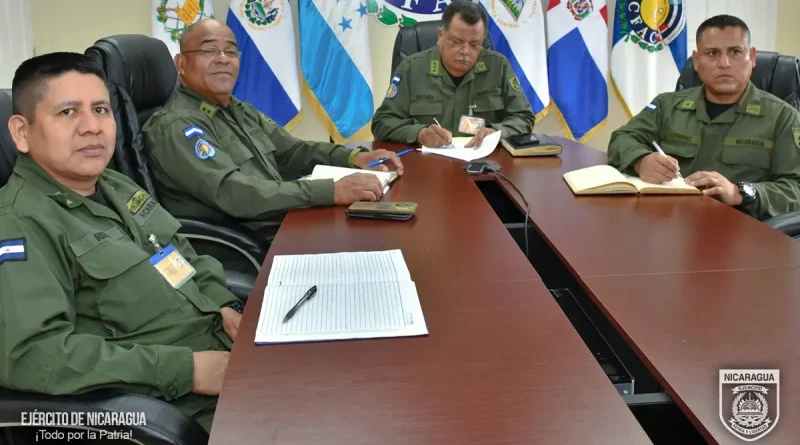 Ejército de Nicaragua, reunión, participa, militares fronterizos,