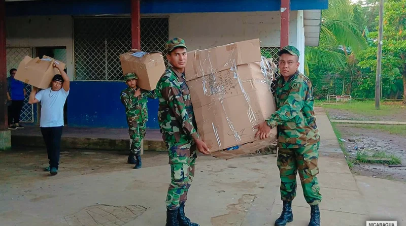 ejercito de nicaragua, cargue, centro escolar,
