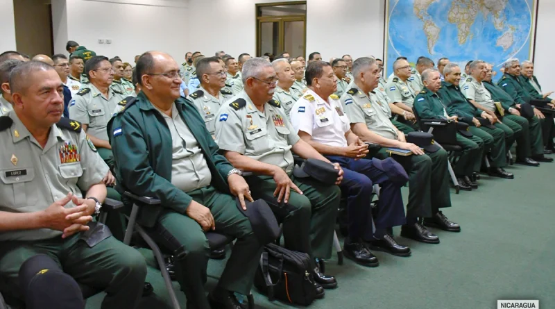 ejercito de nicaragua, reunion de trabajo, jefes militares, managa,