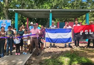 nicaragua, boaco, camoapa, baños publicos, lavanderos,
