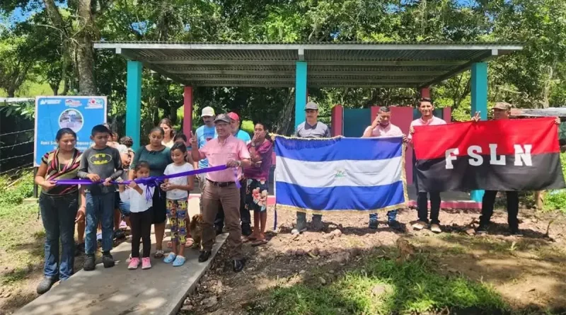 nicaragua, boaco, camoapa, baños publicos, lavanderos,