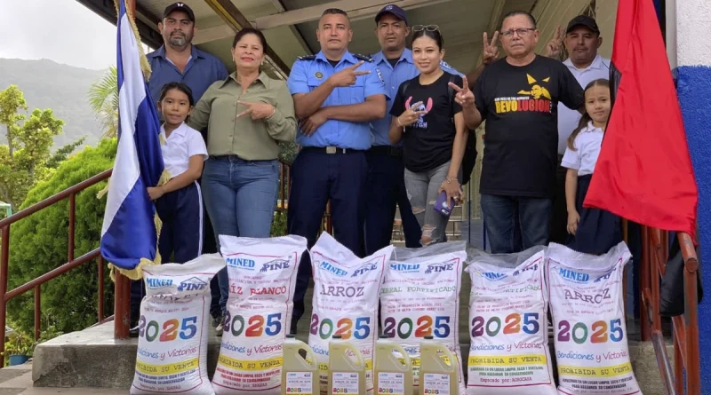 gobierno sandinista, entrega merienda escolar, boaco,