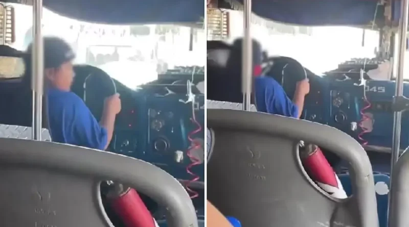 niño, Durango, México, conduce, autobús, transporte público, insólito, maneja bus,