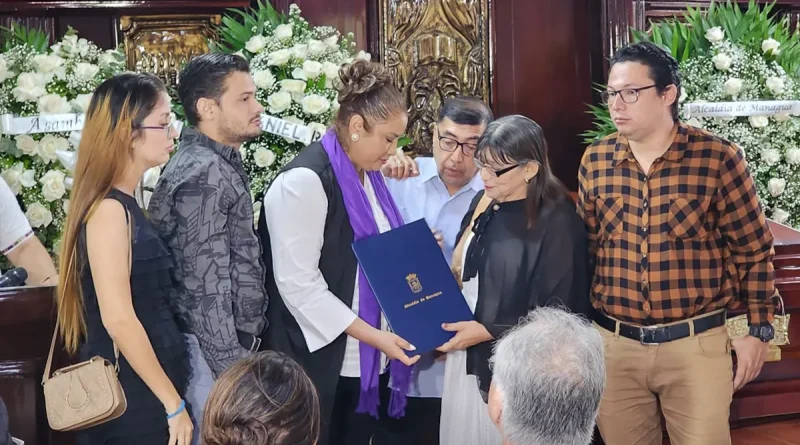 doctor Jorge Espinoza, hijo dilecto de Managua, declarado, títulos, Managua,