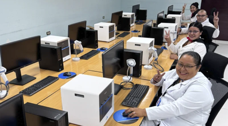 nicaragua, entrega de equipos medicos, minsa,