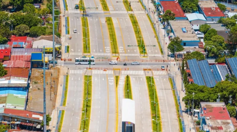 pista héroes de la in surreccion, managua, Nicaragua, gobierno sandinista,