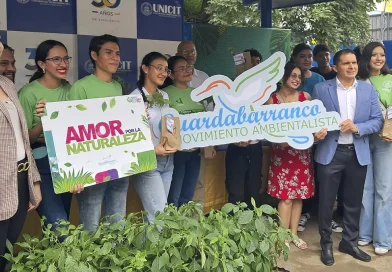 adopción de arboles madroños, UNICIP, medio ambiente, estudiantes, mes patrio, septiembre, Todos Sanjacinto,