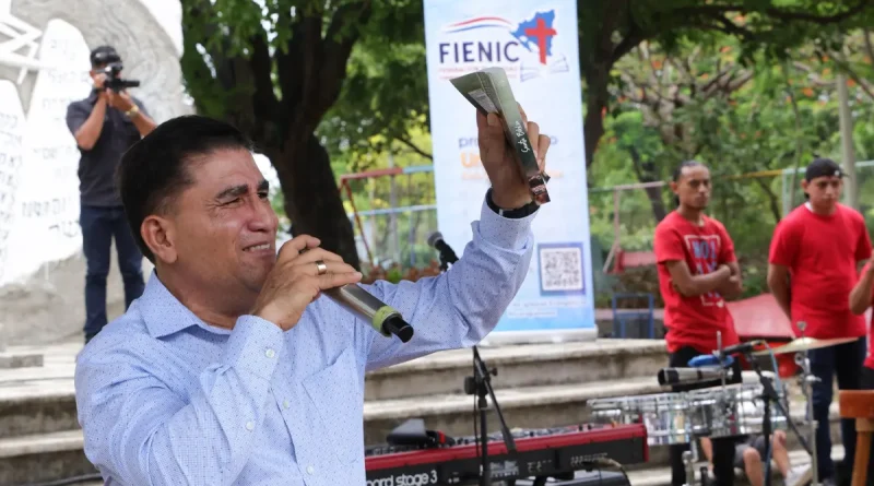 comunidad evangélica, jornada, aniversario, traducción de la Biblia, castellano, 456 aniversario, biblia, Nicaragua,